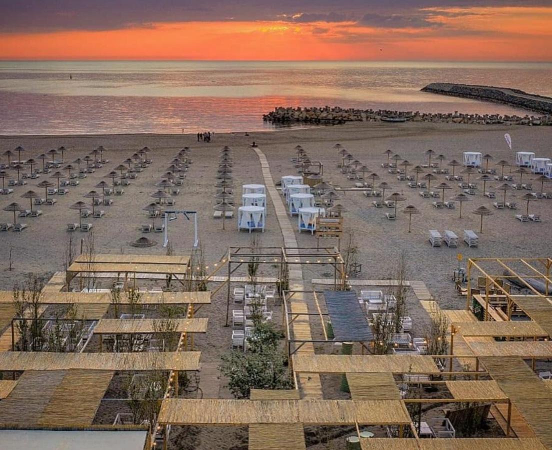 شقة Prime Location, Sea View Flat Near The Beach كونستانتا المظهر الخارجي الصورة